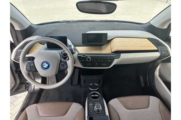 BMW i3 automobilių nuoma