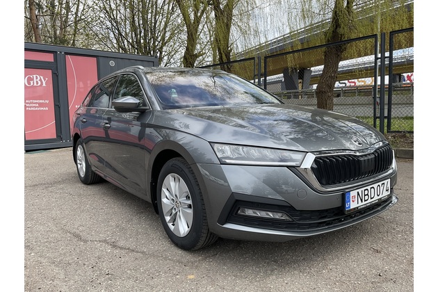 Škoda Octavia Combi automobilių nuoma