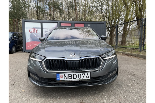 Škoda Octavia Combi automobilių nuoma