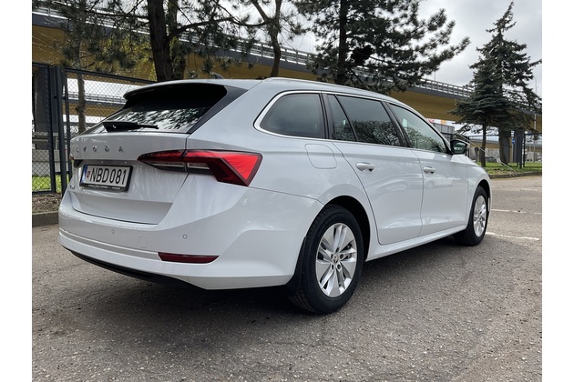 Škoda Octavia Combi automobilių nuoma