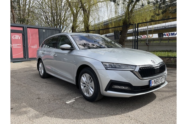 Škoda Octavia Combi automobilių nuoma