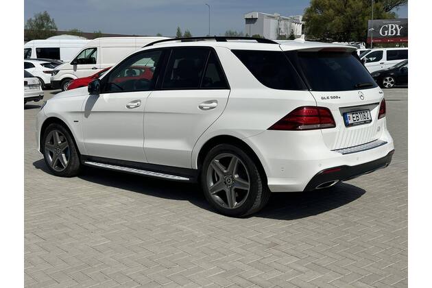 Mercedes Benz GLE automobilių nuoma