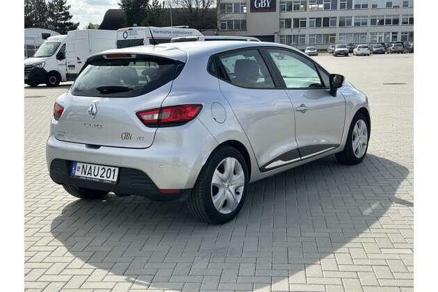 Renault Clio automobilių nuoma