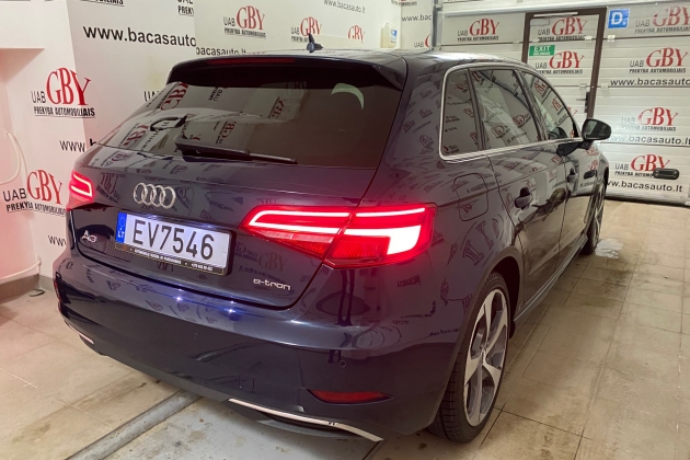 Audi A3 E-Tron automobilių nuoma