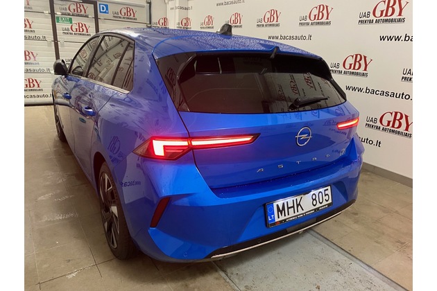 Opel Astra galinė dalis su LED žibintais