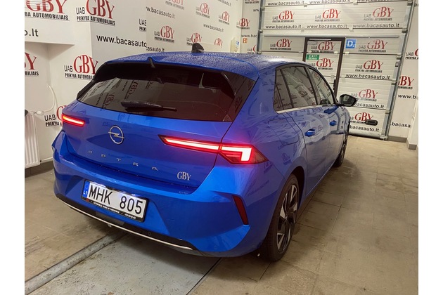 Opel Astra  automobilių nuoma