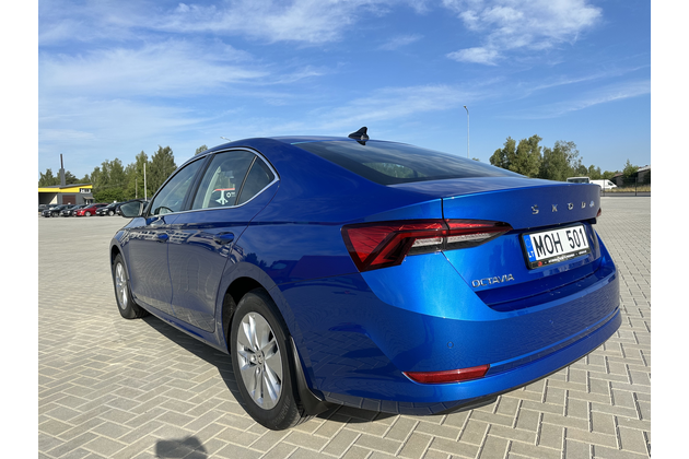 Škoda Octavia automobilių nuoma