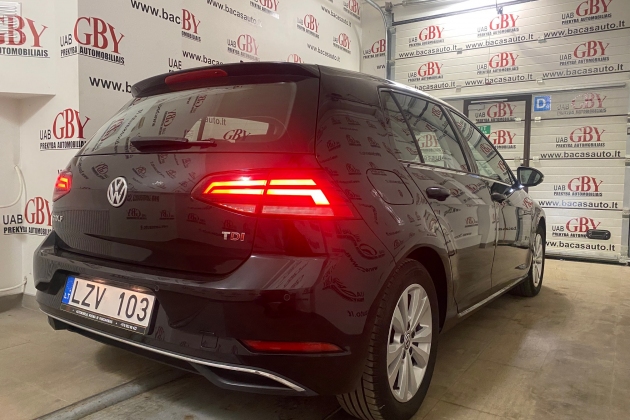 VW Golf automobilių nuoma