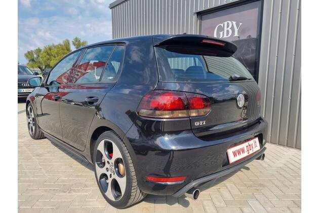 VW Golf GTI automobilių nuoma