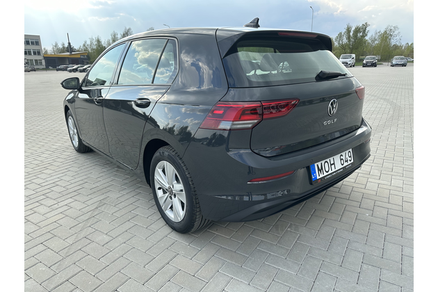 VW Golf  automobilių nuoma