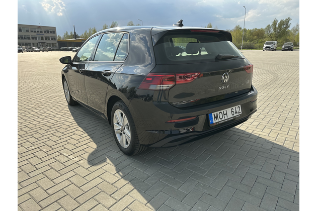 VW Golf  automobilių nuoma