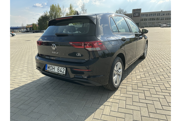 VW Golf  automobilių nuoma