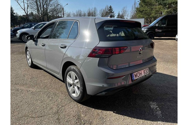 VW Golf automobilių nuoma