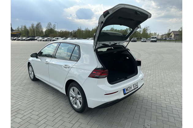 VW Golf automobilių nuoma