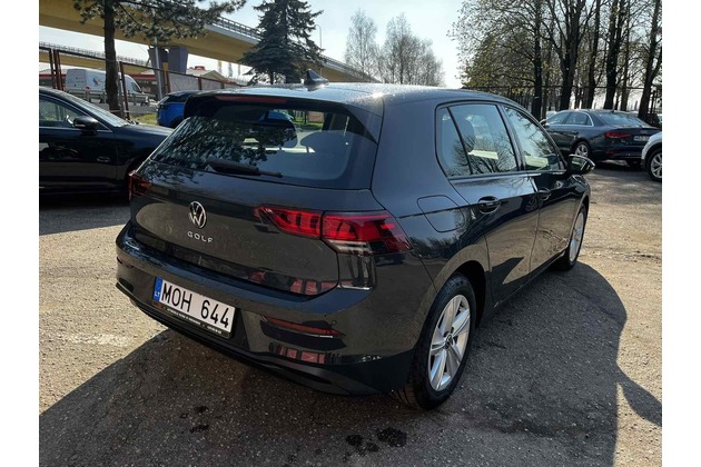 VW Golf automobilių nuoma